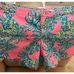 Lilly Pulitzer 5” Buttercup Shorts - Size 12